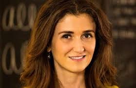 Leslie Carruthers's Instagram, Twitter & Facebook