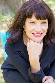 Kelly Benson's Instagram, Twitter & Facebook