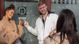 Was bei den beiden geht, hat janine gegenüber promiflash. Leben Lieben Leipzig Hinter Den Kulissen Dennis Und Yvonne Plaudern Uber Dreharbeiten News De