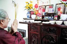 Tiếp đó, ngày giỗ tổ hùng vương mùng 10/3 người việt từ khắp mọi miền tổ quốc về đền hùng, phú thọ thắp hương và dâng cúng những. Oh 7ncmp9tte M