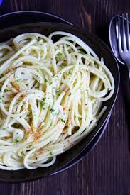 Aglio E Olio Spaghetti Mit Knoblauch Und Ol Knoblauch Spaghetti Italienische Pasta Rezepte Hauptgericht