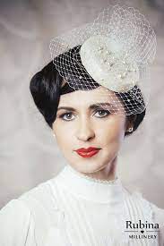 Ivory Bridal Pillbox Hat With Birdcage Veil Birdcage Veil Etsy Bridal Fascinator Wedding Hats Bridal Hat
