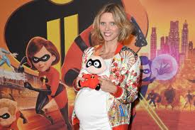 Since 2007, she is the general director of both the society miss france and miss europe organization. Sylvie Tellier Devoile Le Joli Prenom Classique De Son Troisieme Enfant