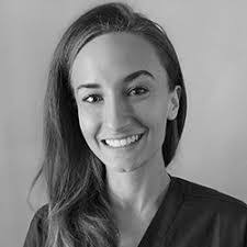 Kelly Borges's Instagram, Twitter & Facebook