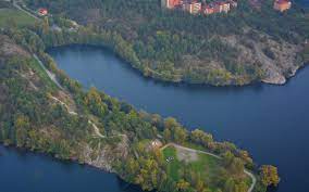 Vinterviken is located in a valley surrounded by the gröndal and asp. Vinterviken Map Stockholm County Sweden Mapcarta