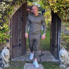 Katie Price's ex Kris Boyson drives fans wild with huge bulge in tight  tracksuit – The Irish Sun | The Irish Sun