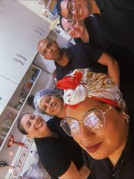 Começando a semana com o pé direito e a energia lá em cima! 💪✨ Nossa  equipe sempre a todo vapor, pronta pra levar sabor, alegria e dedicação a  cada evento que vem