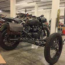 The Military Bonneville Is Getting The Next Side Car In The Shop Can T Wait To See This One When It S Done Triumph Bonneville Sidecar Nicerig Motovida L