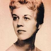 Elizabeth Stecker's Instagram, Twitter & Facebook