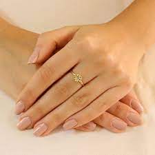 Flower Engagement Ring Diamond Engagement Ring Solitaire Etsy Flower Engagement Ring Diamond Engagement Rings Unique Gold Rings