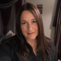 Kristen Losey's Instagram, Twitter & Facebook