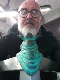 And Yoda find you will ! And Yoda, found it, we did! This marks my 29th  mini-statue in Budapest! After half an hour of hunting above ground, I was  starting to think