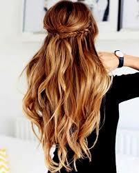 Ob mit oder ohne pony, die mittellangen haare passen zu allen gesichtsformen und jeder haarstruktur. 2019 Sommer Lange Frisuren Kurz Haar Frisuren Brautjungfern Frisuren Frisur Lange Haare Locken Lange Haare