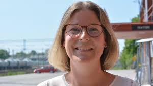 Är det klokt att återinföra obligatorisk svenska och finska i  studentexamen?