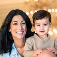 Jennifer Mure's Instagram, Twitter & Facebook