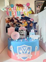 Seventeen K Pop Themed Cake Jubakes Cakes Goodies Facebook