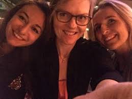 Chloe Daniel (@chloeeyesopen)