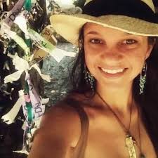 Andrea Armstrong (@allsmilesandrea)