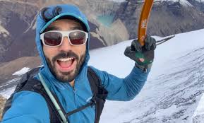 Chris Madrid, corredor de montaña y guía de expediciones: “Lo principal es  elegir un objetivo que encaje con la experiencia y comentar nuestros  planes”