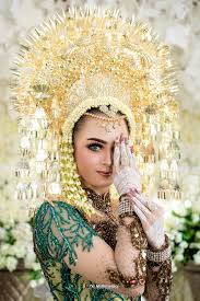 Foto prewedding memakai motor cb. 110 Ide Pose Wedding Pose Perkawinan Pengantin Perkawinan