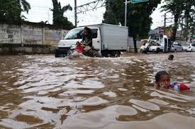 1,661 likes · 1 talking about this. Gokil Tapi Lucu 5 Aktivitas Unik Warga Jakarta Saat Banjir