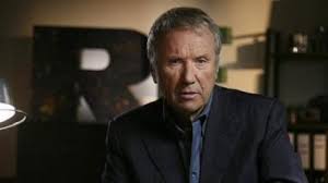 Votre environnement personnel ou professionnel ne sera plus jamais comme. Yves Renier Realisateur Acteur Scenariste Interprete Premiere Fr