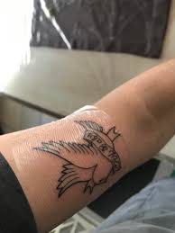 Cry baby tattoo shop, l'endroit parfait pour votre future tattoo, piercing, modifications corporelles et bien plus ! Crybaby Tattoo Done An Hour Ago Do U Like It Lilpeep