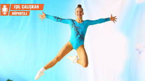 Ayşe begüm onbaşı aerobik jimnastik antremanında (aerobics gymnastics training). Ayse Begum Onbasi Spor Futboldan Ibaret Degil Isil Caliskan Ozgur Denizli