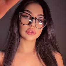 Sign of excellence. Product in the picture: Odette