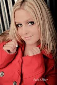 Mayra Hatfield's Instagram, Twitter & Facebook