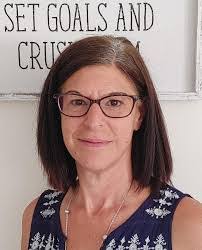 Tracy Leone's Instagram, Twitter & Facebook