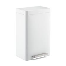 The kitchen trash can is often an overlooked workhorse. Best Kitchen Trash Cans 200 Or Less Kitchn