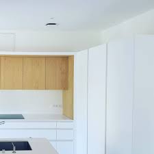 Cuisine Sur Mesure Bois Et Blanc A Bordeaux En 2020 Cuisine Sur Mesure Maison Projet De Travail