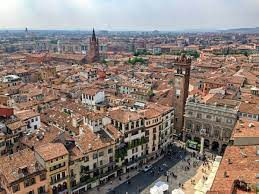 Explore verona holidays and discover the best time and places to visit. Exploring Verona In Italy On Foot In 1 Day A Travel Guide From A Non Romantic Yoga Wine Travel
