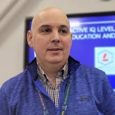 Jason Lear's Instagram, Twitter & Facebook