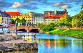 Göteborg fyller 400 år och det vill göteborgs stad fira genom att utveckla göteborg till en ännu bättre plats att besöka, leva och verka i. Goteborg Definition And Meaning Collins English Dictionary