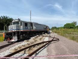 Lokasi stasiun ini sangat strategis, yakni dekat dengan pasar pemalang. Kereta Api Tergelincir Di Segamat Semua Penumpang Selamat Johorkini