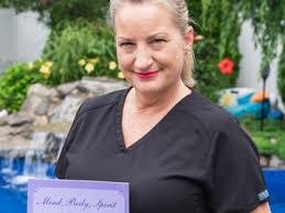 Diane Kurtz's Instagram, Twitter & Facebook