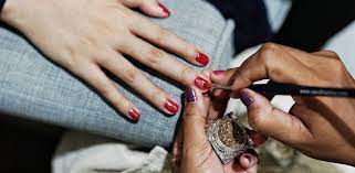 Contoh kategori produk kecantikan yang biasa dijual di toko kosmetik tangerang maupun toko pusat kecantikan di daerah lain seperti beauty shop jakarta barat diantaranya sebagai berikut: Nails Waxing Alora Hair Beauty Spa Beauty Is A Choice