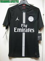 For psg fans who are curious as to what the jordan sponsorship means for the familiar nike sponsorship, allow me to explain. Bnwt Paris Saint Germain Psg 2018 19 Jordan Nike 3rd Third Jersey Shirt S Small Ebay