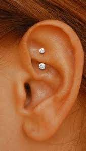 I Want A Diamond Rook Piercing Joscelynlongo Piercing Ideeen Piercings Oor Piercings