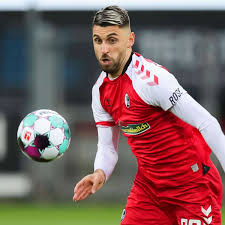 Als eine der großen europäischen fußballnationen bringt das italienische land jahr für jahr einige stars heraus. Sc Freiburg Em Traum Geplatzt Vincenzo Grifo Aus Italien Kader Gestrichen Sc Freiburg