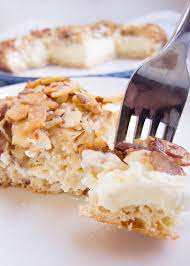 Authentic Bienenstich Kuchen German Bee Sting Cake Recipe Recipe German Bee Sting Cake Bee Sting Cake International Desserts