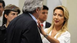 Así fue el look de fabiola yañez en su llegada a méxico. La Cartera De Fabiola Yanez De 2 200 Dolares Que Causo Enojo En Las Redes Nexofin