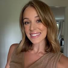 Christa Hodge (@christa_hodge)