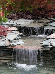 Bachlauf Im Garten Teich Mit Bachlaufanlage Bauen Wasserlauf Selberbauen Hanglage Brucke Kl Bachlauf Im Garten Wasserelemente Im Freien Teichlandschafts