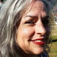 Stephanie Thurlow's Instagram, Twitter & Facebook