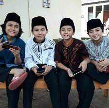 Biodata lengkap sinyo sr pemeran sobri kun anta foto, profil dan biodata biodata sinyo samsul rizal pemain sinetron kun anta 3 berperan sebagai sobri jangan lupa like komen subscribe klik ikon. Sinyo Sr Syamsul Rizal Facebook