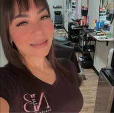 Pared y cilindros de Encanto.🌸🌺🌼⛰ 📱 Llámanos o escríbenos para reservar  la fecha de tu actividad 📱787-394-8461 #niños #cumpleaños #funzone  #diversión #fiesta