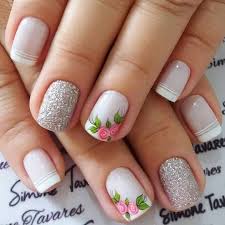 Hoy voy a mostrar 50 coloridos diseños de uñas de flores para inspirarte. Pin De Ale Hm En Unas Manicura De Unas Unas Maquilladas Unas Cortas Decoradas Sencillas